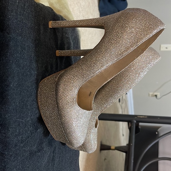 Charlotte Russe heels champagne sparkle color - Picture 2 of 2